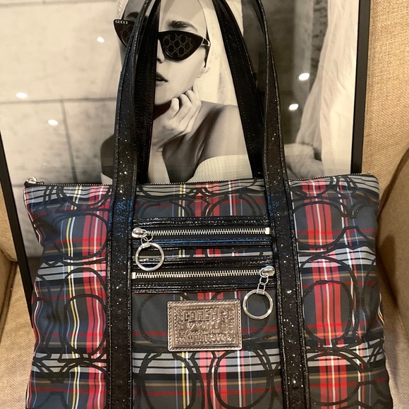 Coach Poppy Glam Tartan Plaid Large red & black Tote. Double Front Zipper - Picture 12 of 16